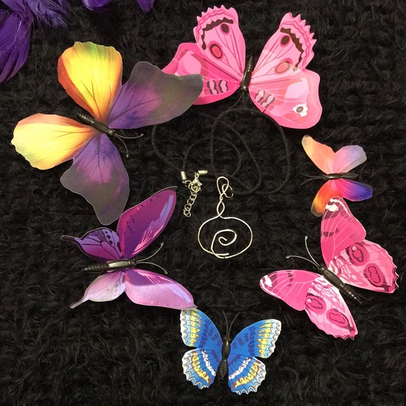 Silver Tone Wire Charm Necklace - Picture 14 of 14